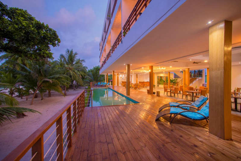 Kiha Beach pool view at sunset