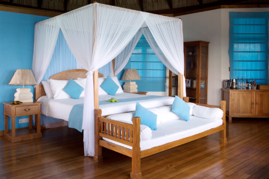 Four poster bed in the Lagoon Villa