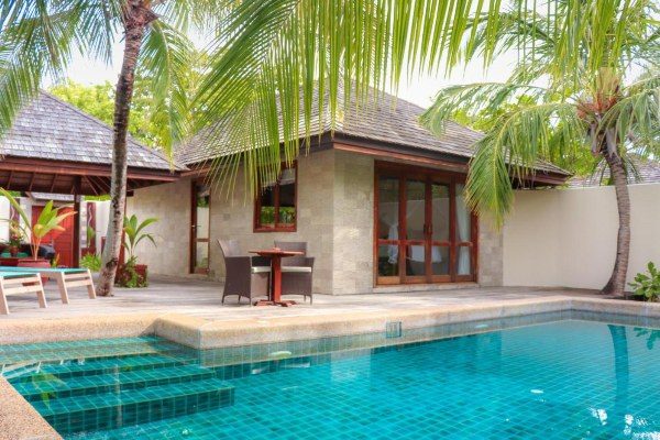 kuredu_island_resort_private_pool